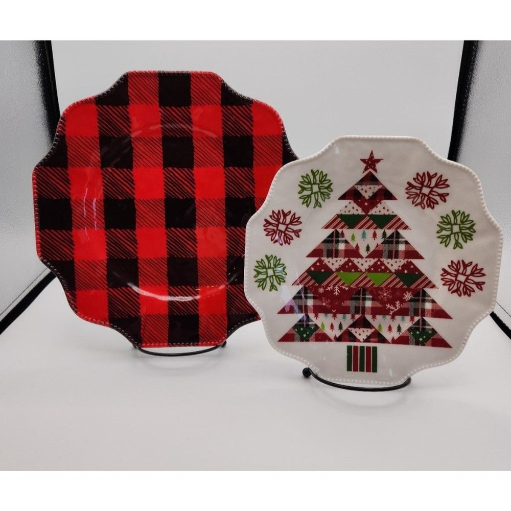 Set of 6 Holiday Themed Melamine Plates Buffalo Plaid and Holiday Tree